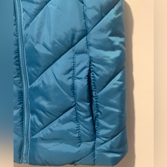 Birch & Stone Sherpa Lined Vest. - Picture 2 of 9